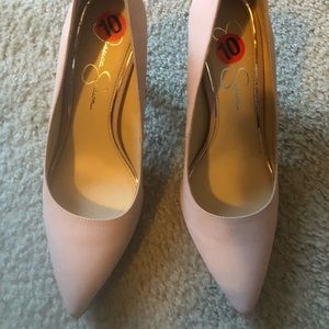 Jessica Simpson pumps